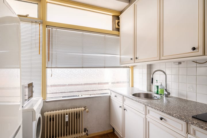 Foto 15 van van Baerlestraat 139