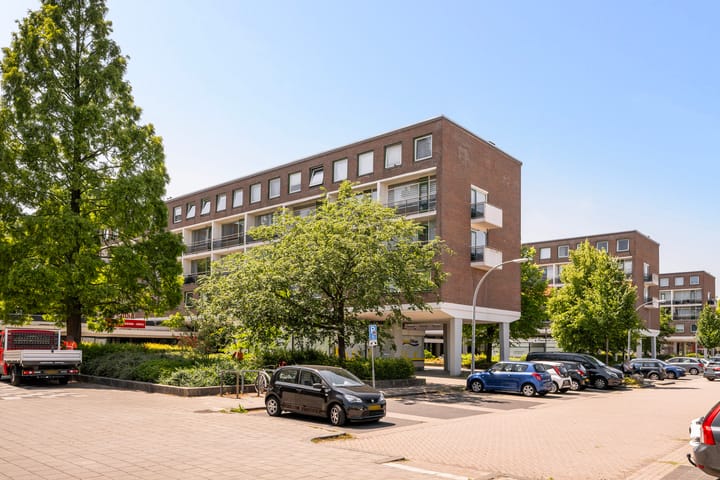 Foto 30 van van Baerlestraat 139