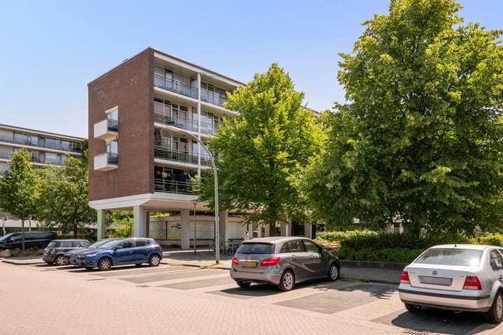 Foto 31 van van Baerlestraat 139