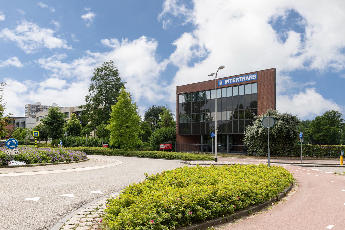 Bekijk foto 1 van Kastanjelaan 26-a