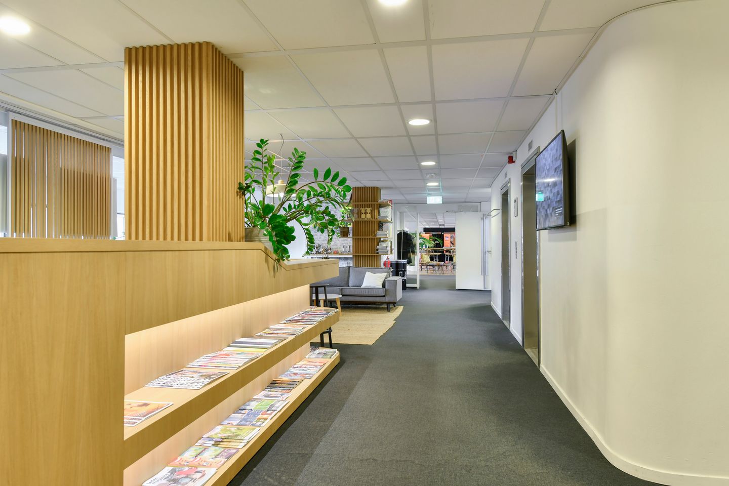 View photo 4 of Stroombaan 4