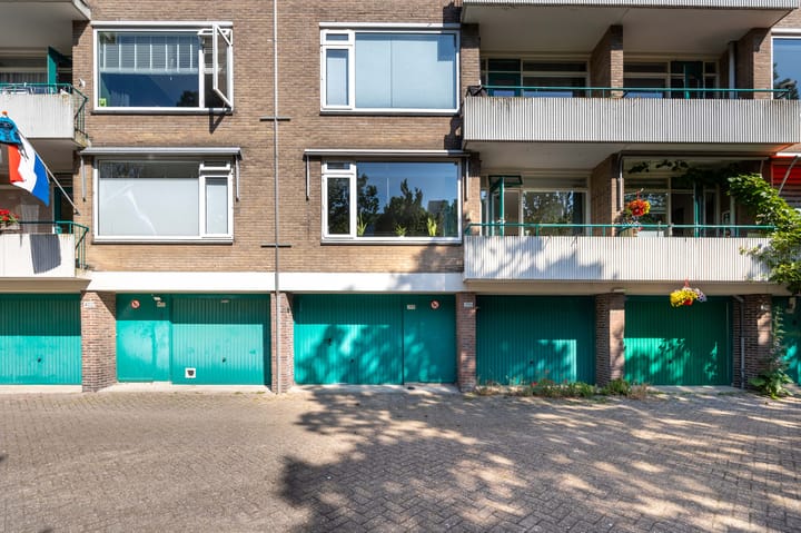 Foto 29 van Burgemeester Caan van Necklaan 442