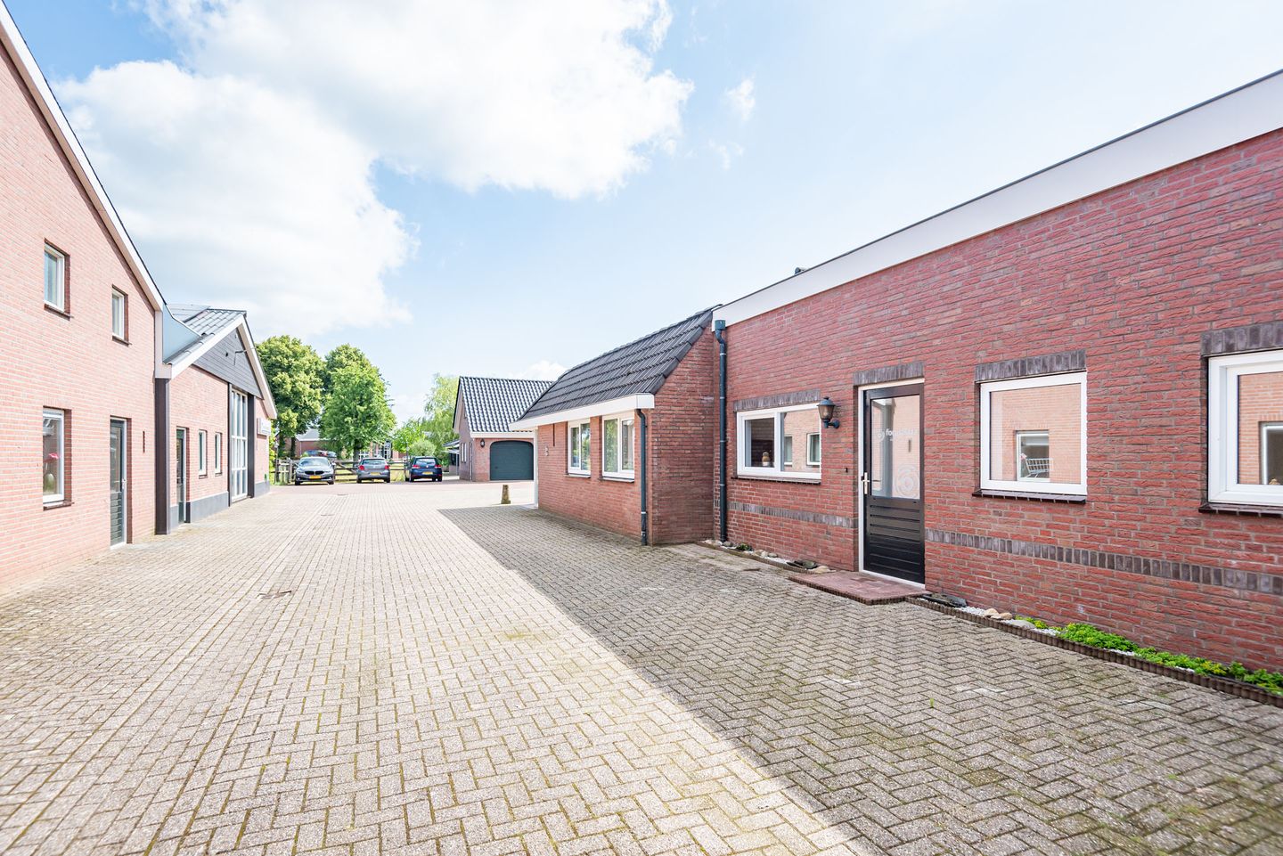 View photo 4 of Zeddamseweg 11-A