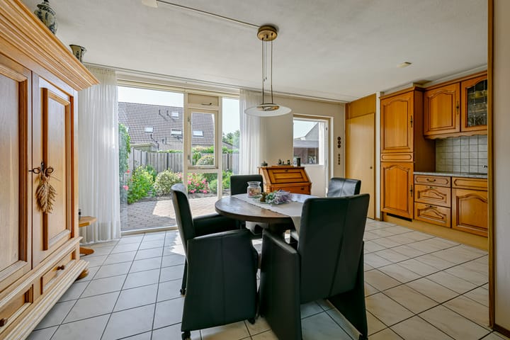 Foto 7 van Jan van der Benstraat 28