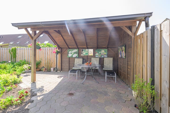 Foto 14 van Jan van der Benstraat 28