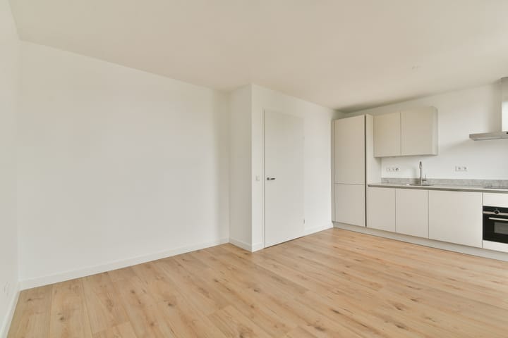 Foto 9 van Molukkenstraat 61-4