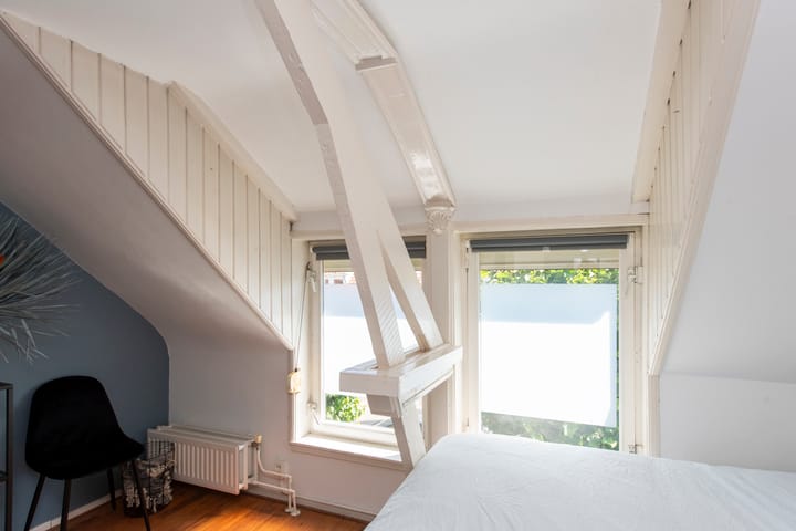 Foto 30 van Valkenierstraat 23