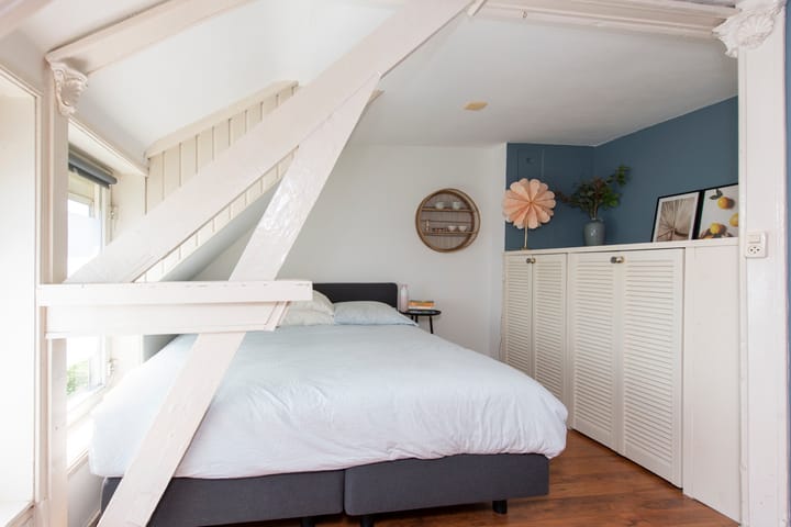 Foto 31 van Valkenierstraat 23