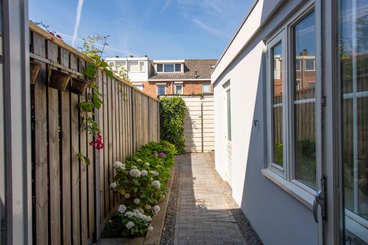 Foto 35 van Valkenierstraat 23