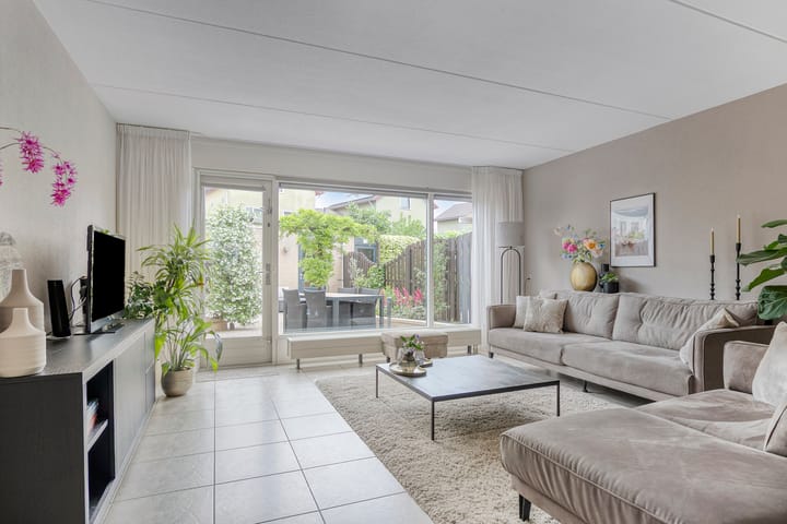 Foto 12 van van Goghlaan 33