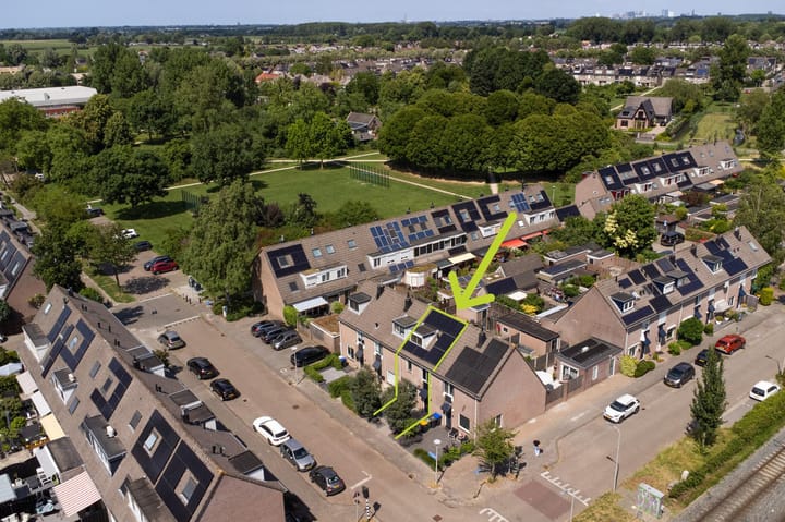 Foto 1 van Teenschillerlaan 4