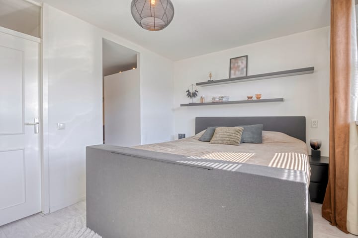 Foto 33 van Vuurvlinder 40