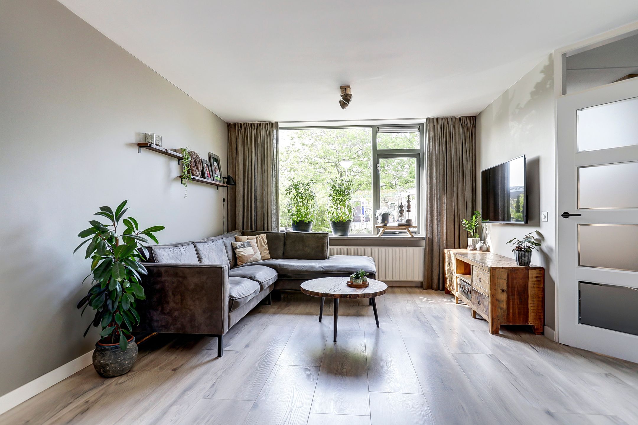 Foto 9 van Frankenthaler 16