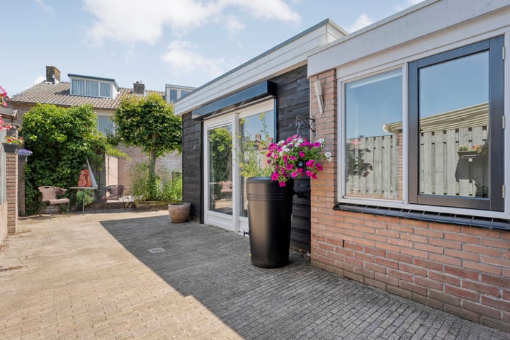 Foto 42 van Wentholtstraat 6