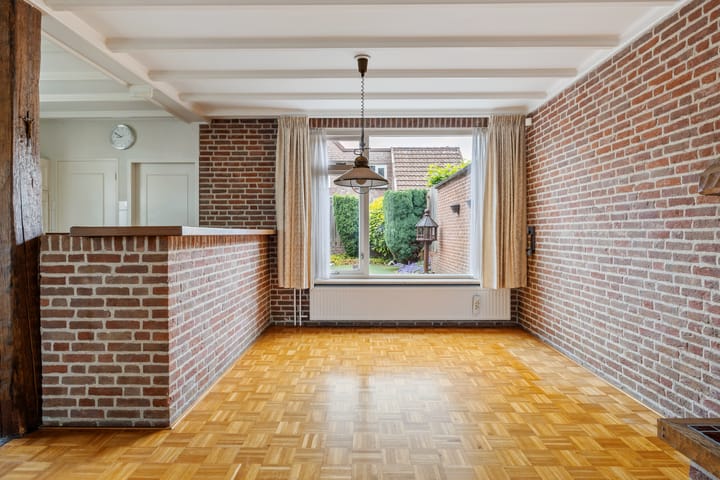 Foto 6 van Julianastraat 8