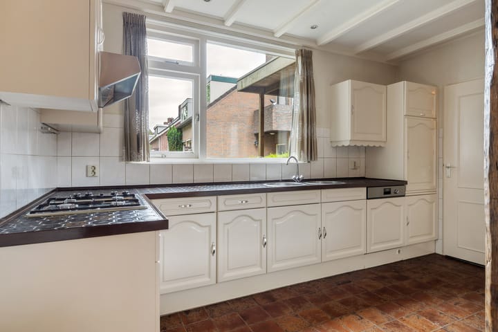 Foto 8 van Julianastraat 8