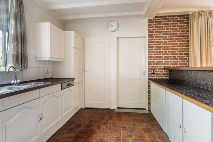 Foto 10 van Julianastraat 8