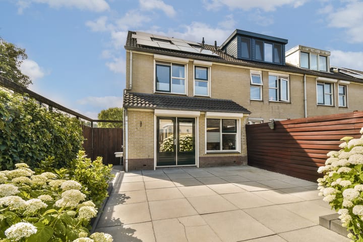 Foto 22 van Johanna Naber-erf 522