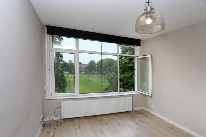 Photo 7 of Brinckerinckstraat 32