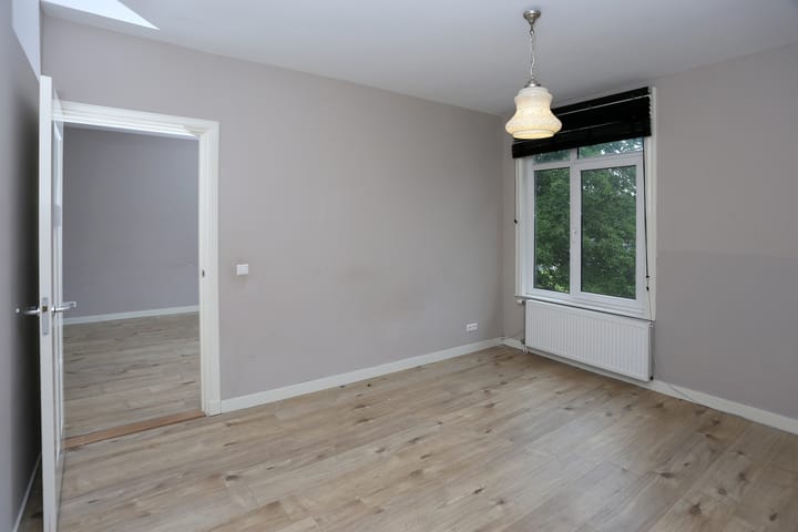 Photo 9 of Brinckerinckstraat 32