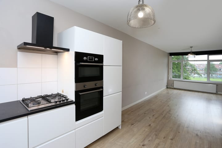 Photo 13 of Brinckerinckstraat 32