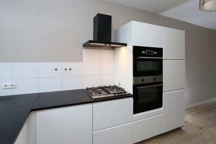 Photo 14 of Brinckerinckstraat 32