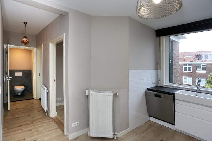 Photo 15 of Brinckerinckstraat 32