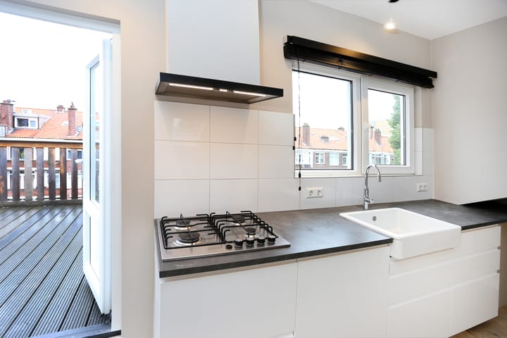 Photo 37 of Brinckerinckstraat 32