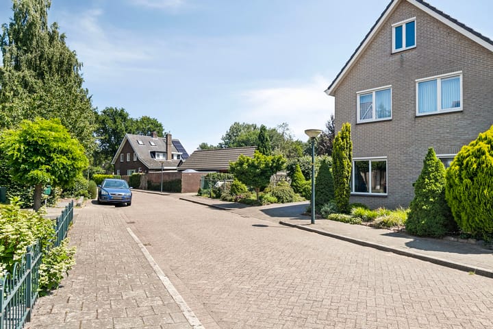 Foto 44 van Helmbloem 36