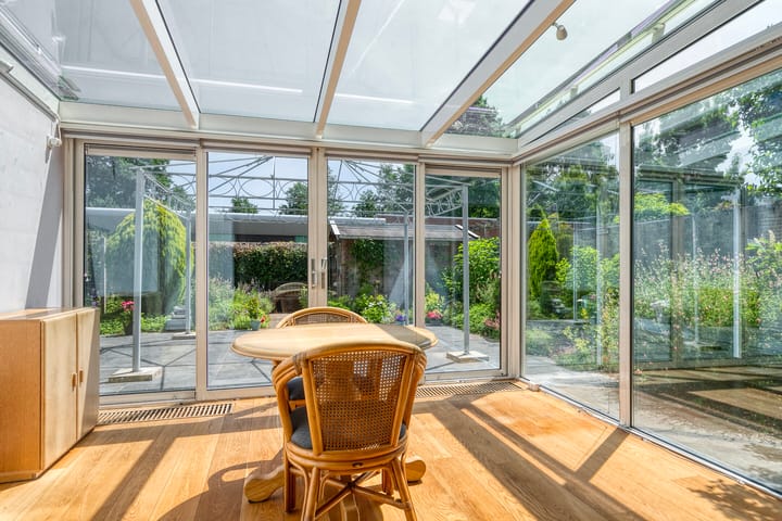 Foto 8 van Helmbloem 36