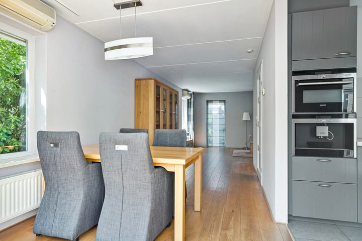 Foto 10 van Helmbloem 36