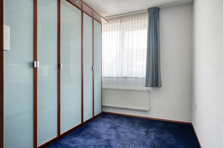 Foto 17 van Helmbloem 36