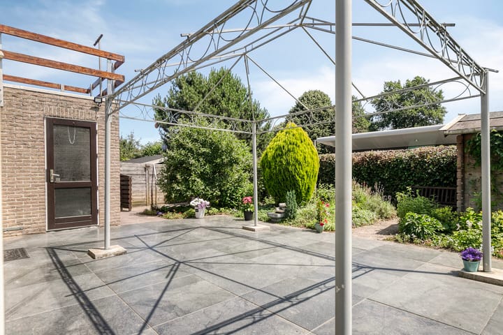 Foto 33 van Helmbloem 36