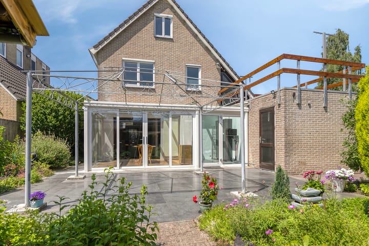 Foto 35 van Helmbloem 36