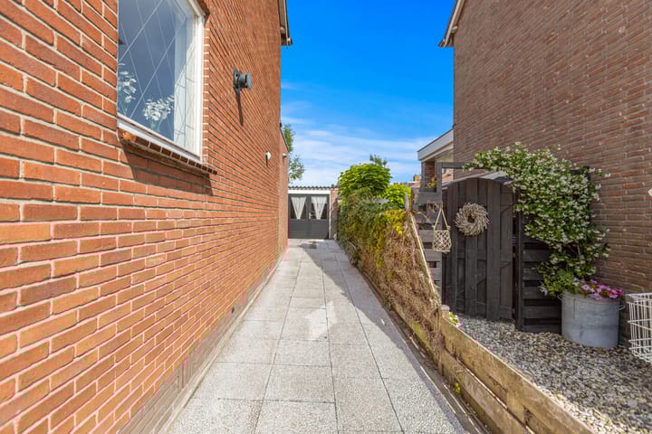 Photo 2 of Jan Steenlaan 11