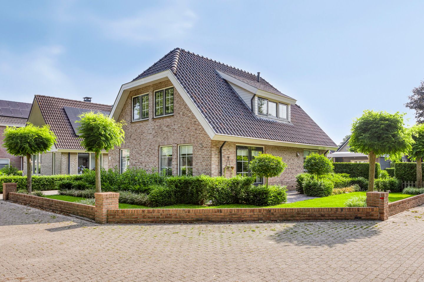 Photo 1 of Zenegroen 24