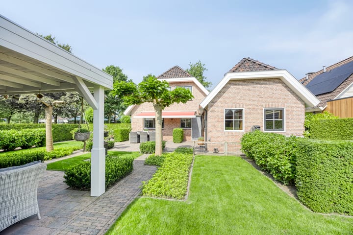 Photo 34 of Zenegroen 24