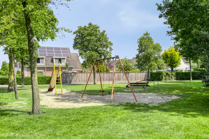 Photo 44 of Zenegroen 24