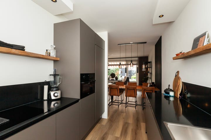 Foto 11 van Weversstraat 35