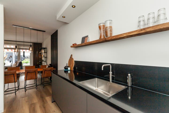 Foto 12 van Weversstraat 35