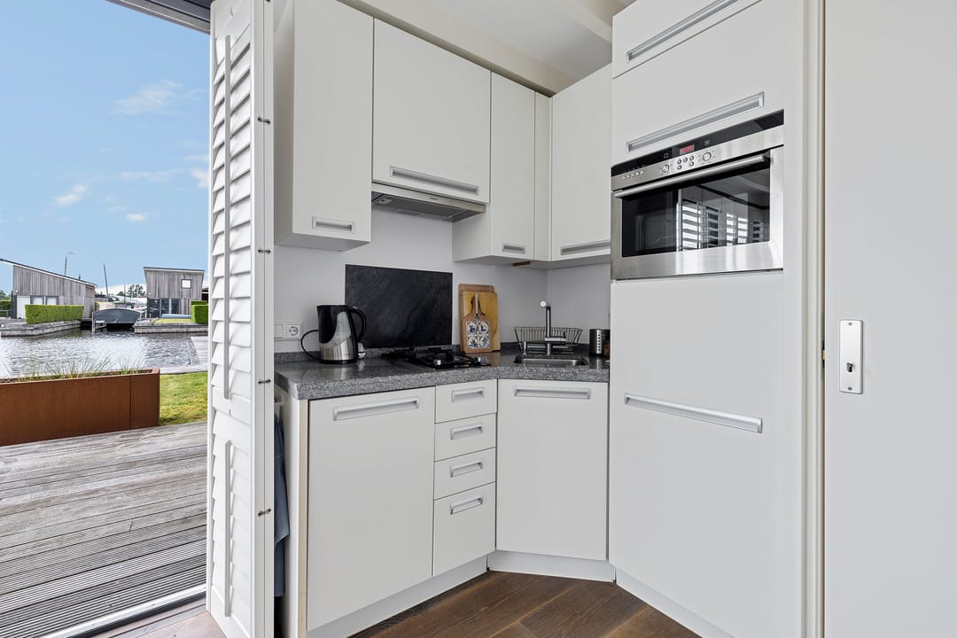 Photo 11 of De Opper 12-37