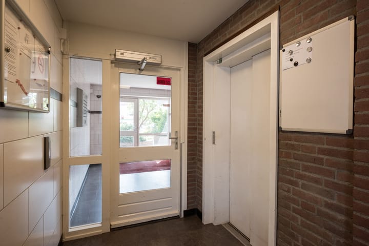 Foto 27 van Spaarndamseweg 380-0034