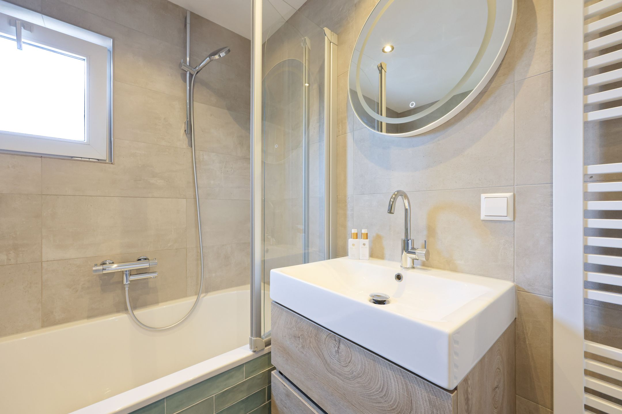 Photo 21 of Velserduinweg 6