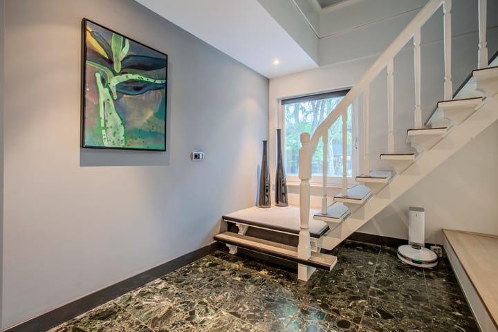 Photo 14 of Jutta van Nassaulaan 8