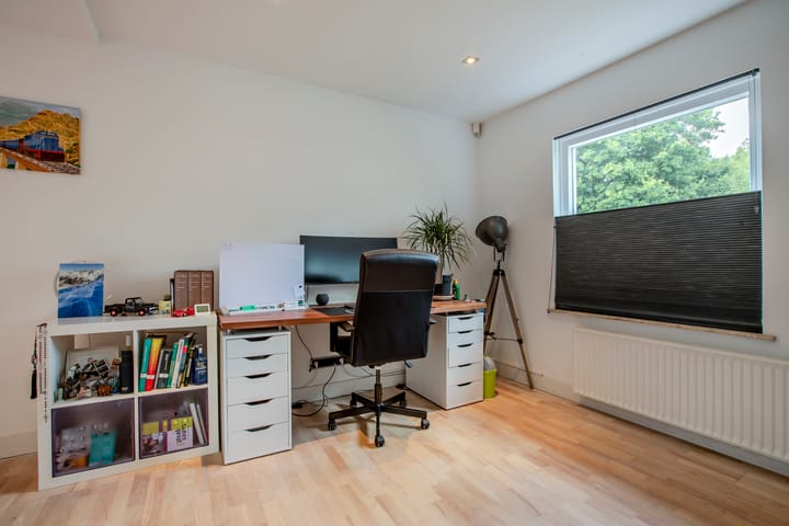 Photo 21 of Jutta van Nassaulaan 8