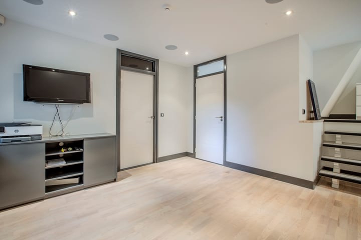 Photo 27 of Jutta van Nassaulaan 8