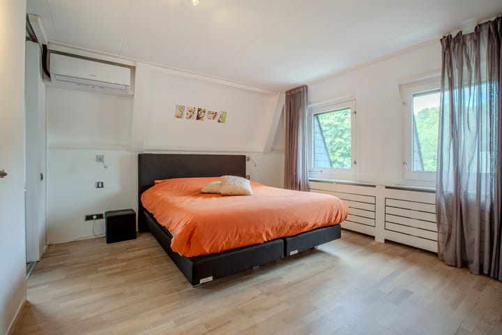 Photo 28 of Jutta van Nassaulaan 8