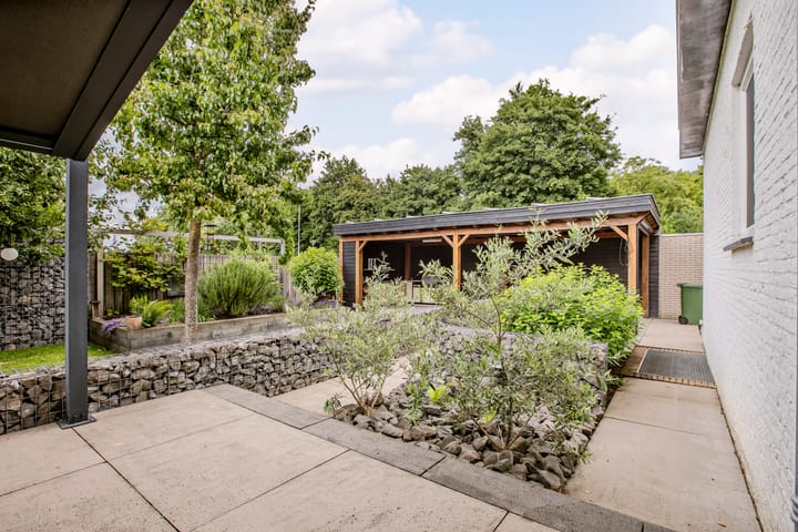 Photo 43 of Jutta van Nassaulaan 8