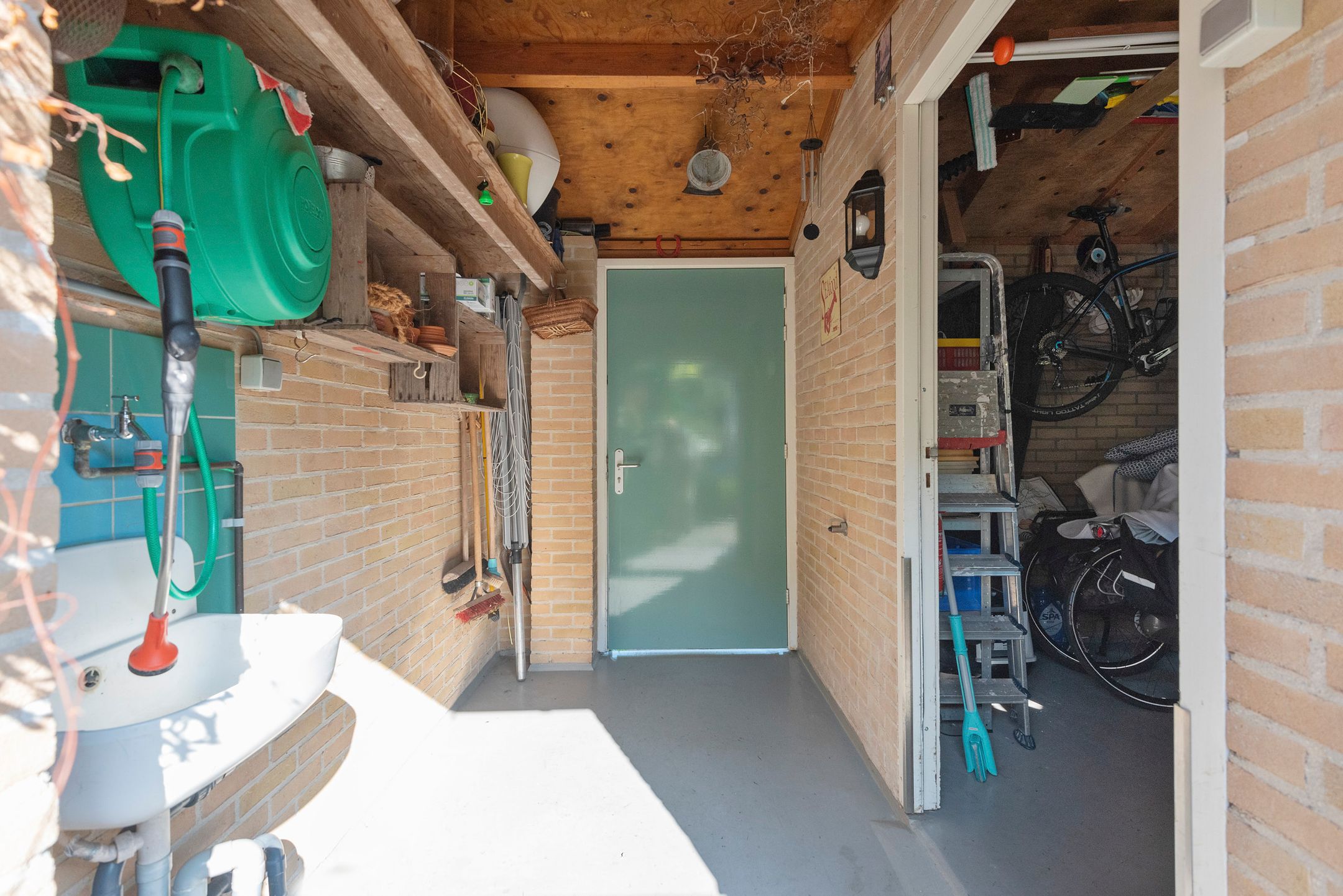 Foto 27 van Henriëtte Roland Holststraat 4