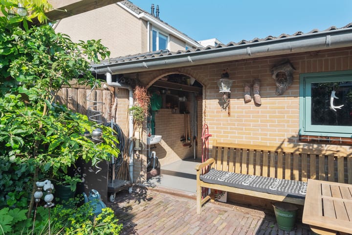 Foto 26 van Henriëtte Roland Holststraat 4